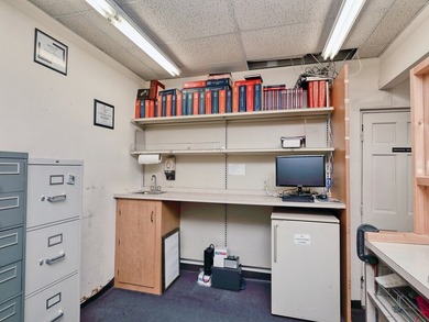 Welcome to 546 E Savannah Street - a high-visibility commercial - photo 11