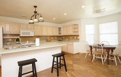 Beautiful home close to the white sandy beaches, military bases - photo 12