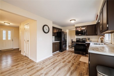 Fresh, inviting, and ready for it's new owners - this Greece - photo 15