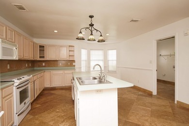Beautiful home close to the white sandy beaches, military bases - photo 15