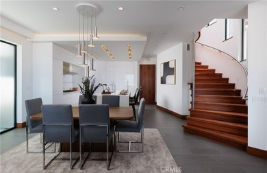 Welcome to coastal luxury redefined. Perfectly positioned - photo 16
