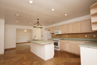 Beautiful home close to the white sandy beaches, military bases - photo 18