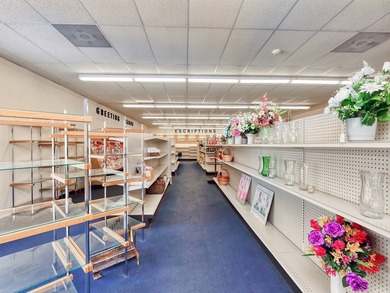 Welcome to 546 E Savannah Street - a high-visibility commercial - photo 20