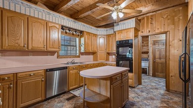 Your own hunting, fishing & recreational paradise sits on over - photo 21
