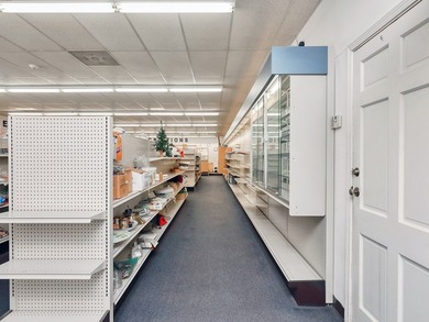 Welcome to 546 E Savannah Street - a high-visibility commercial - photo 23
