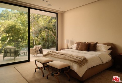 Set at the end of a private cul-de-sac in the Hollywood Hills - photo 24