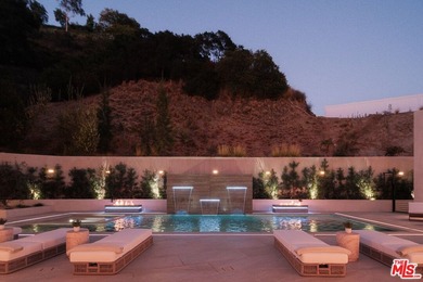 Set at the end of a private cul-de-sac in the Hollywood Hills - photo 33