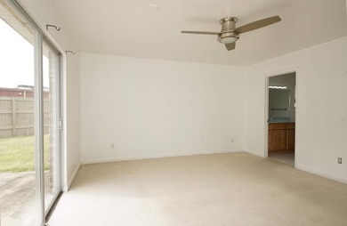 Beautiful home close to the white sandy beaches, military bases - photo 33