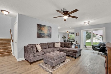 Welcome to your lakefront oasis in the Briar Bay Community! This - photo 4