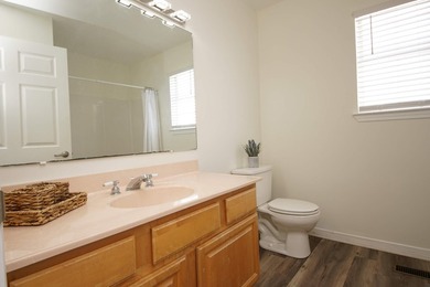 Beautiful home close to the white sandy beaches, military bases - photo 35