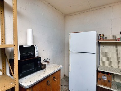 Welcome to 546 E Savannah Street - a high-visibility commercial - photo 35