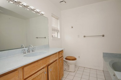 Beautiful home close to the white sandy beaches, military bases - photo 39