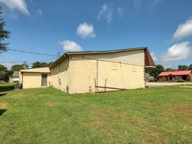 Welcome to 546 E Savannah Street - a high-visibility commercial - photo 39