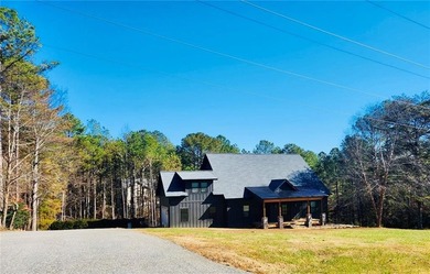 Lake Nottely Home For Sale in Blairsville Georgia