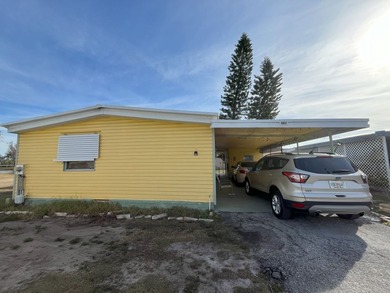 Mid Florida Lakes Area Home For Sale in Leesburg Florida