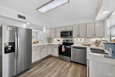2/2 CONDO ONLY $305K - NEWLY RENOVATED - 9% NET ROIPUBLIC BEACH - photo 18