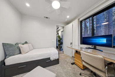 Built in 2022 and offered fully furnished, this mountain-modern - photo 18