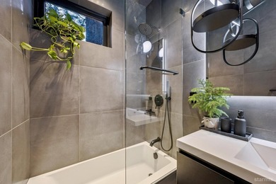 Built in 2022 and offered fully furnished, this mountain-modern - photo 20