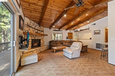 This cozy cabin comes fully furnished and move-in ready! This - photo 3