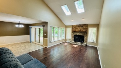 Your lakefront escape awaits! Call Josh! - photo 17