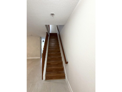 Beautifully updated corner-unit townhome in the desirable Summit - photo 5