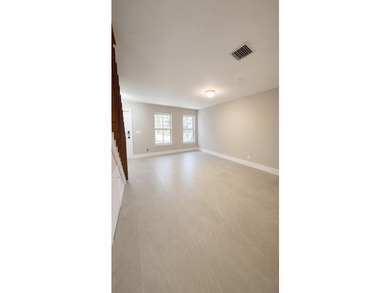 Beautifully updated corner-unit townhome in the desirable Summit - photo 7