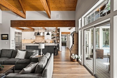 Don't miss out; tucked into a pine canopy overlooking Aspen - photo 21