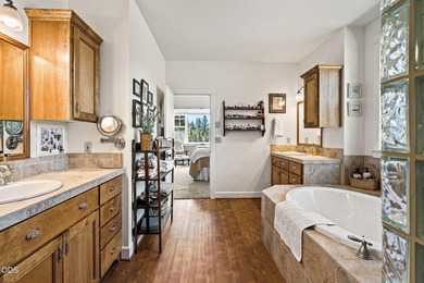Don't miss out; tucked into a pine canopy overlooking Aspen - photo 25