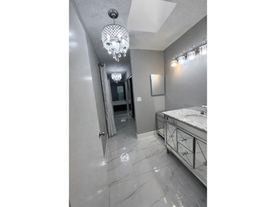 Welcome home! Fully renovated luxury patio home stands far above - photo 26