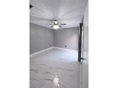 Welcome home! Fully renovated luxury patio home stands far above - photo 33
