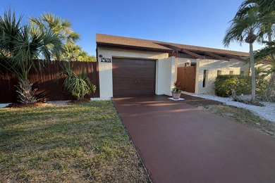 Welcome home! Fully renovated luxury patio home stands far above - photo 45