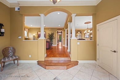 Luxury living at The Summit at Dongan Hills Colony. This - photo 11