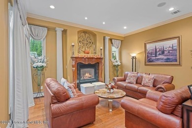 Luxury living at The Summit at Dongan Hills Colony. This - photo 20
