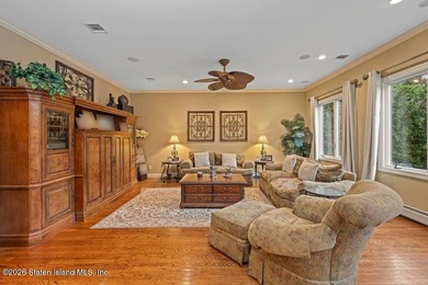 Luxury living at The Summit at Dongan Hills Colony. This - photo 23