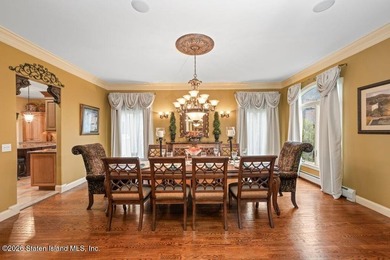 Luxury living at The Summit at Dongan Hills Colony. This - photo 27