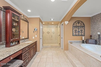 Luxury living at The Summit at Dongan Hills Colony. This - photo 30