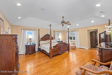 Luxury living at The Summit at Dongan Hills Colony. This - photo 45