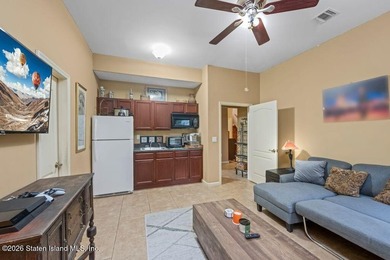 Luxury living at The Summit at Dongan Hills Colony. This - photo 50