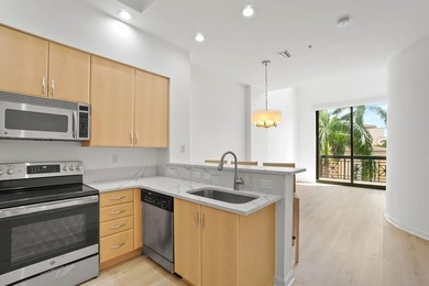Fabulous Two-Story Boutique Loft Experience this exquisite - photo 7