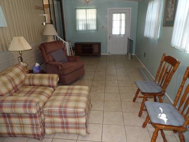 This cozy and partially furnished, 12 X 33 1 BR 1 BA home with - photo 9