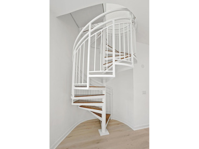 Fabulous Two-Story Boutique Loft Experience this exquisite - photo 10