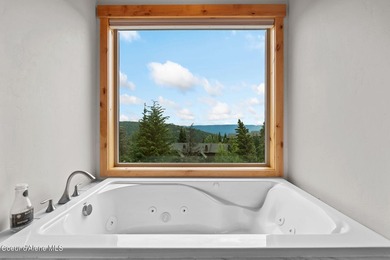 Fully furnished home at Schweitzer Mountain Resort! This 3 - photo 21