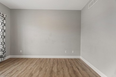 Welcome to 815 Cates Drive in Hunters Ridge. This thoughtfully - photo 24