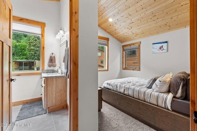Fully furnished home at Schweitzer Mountain Resort! This 3 - photo 25