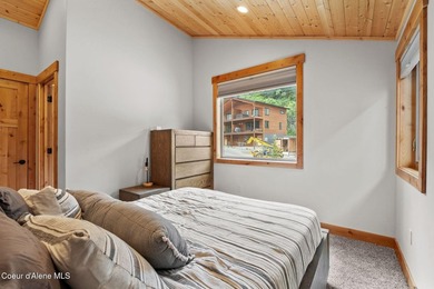Fully furnished home at Schweitzer Mountain Resort! This 3 - photo 27