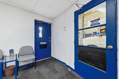 INCREDIBLE OPPORTUNITY! This property can be used as it - photo 4
