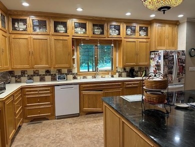 This gorgeous three-to-four-bedroom home is setting on a - photo 6
