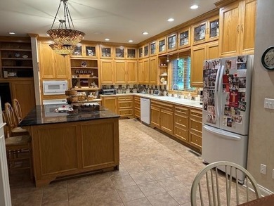 This gorgeous three-to-four-bedroom home is setting on a - photo 7