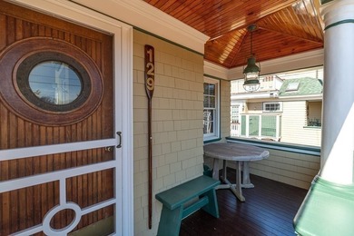 Presenting a rare waterfront Eastern Pt compound spanning 3 - photo 18