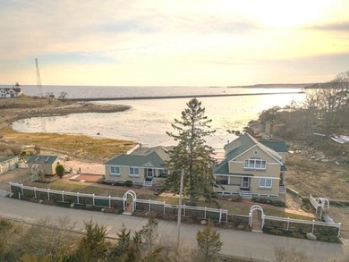 Presenting a rare waterfront Eastern Pt compound spanning 3 - photo 20